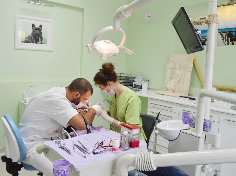 Artistic Dent - Clinica stomatologica, Bucuresti